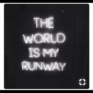 Meet your Posher, Crystal